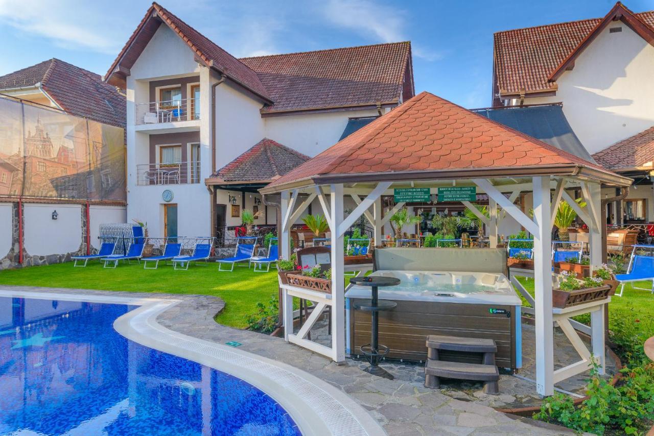 Hotel Korona Сигишоара Экстерьер фото