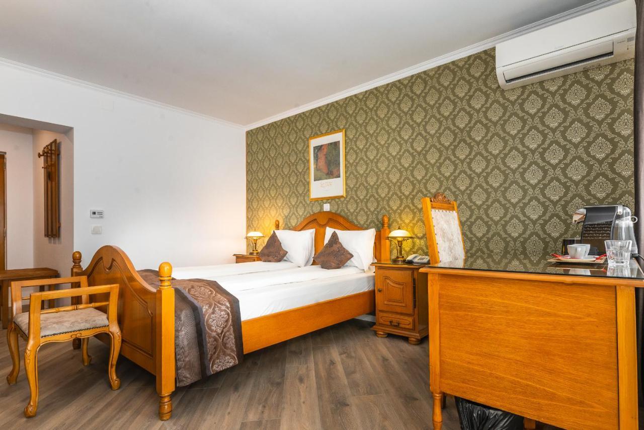 Hotel Korona Сигишоара Экстерьер фото