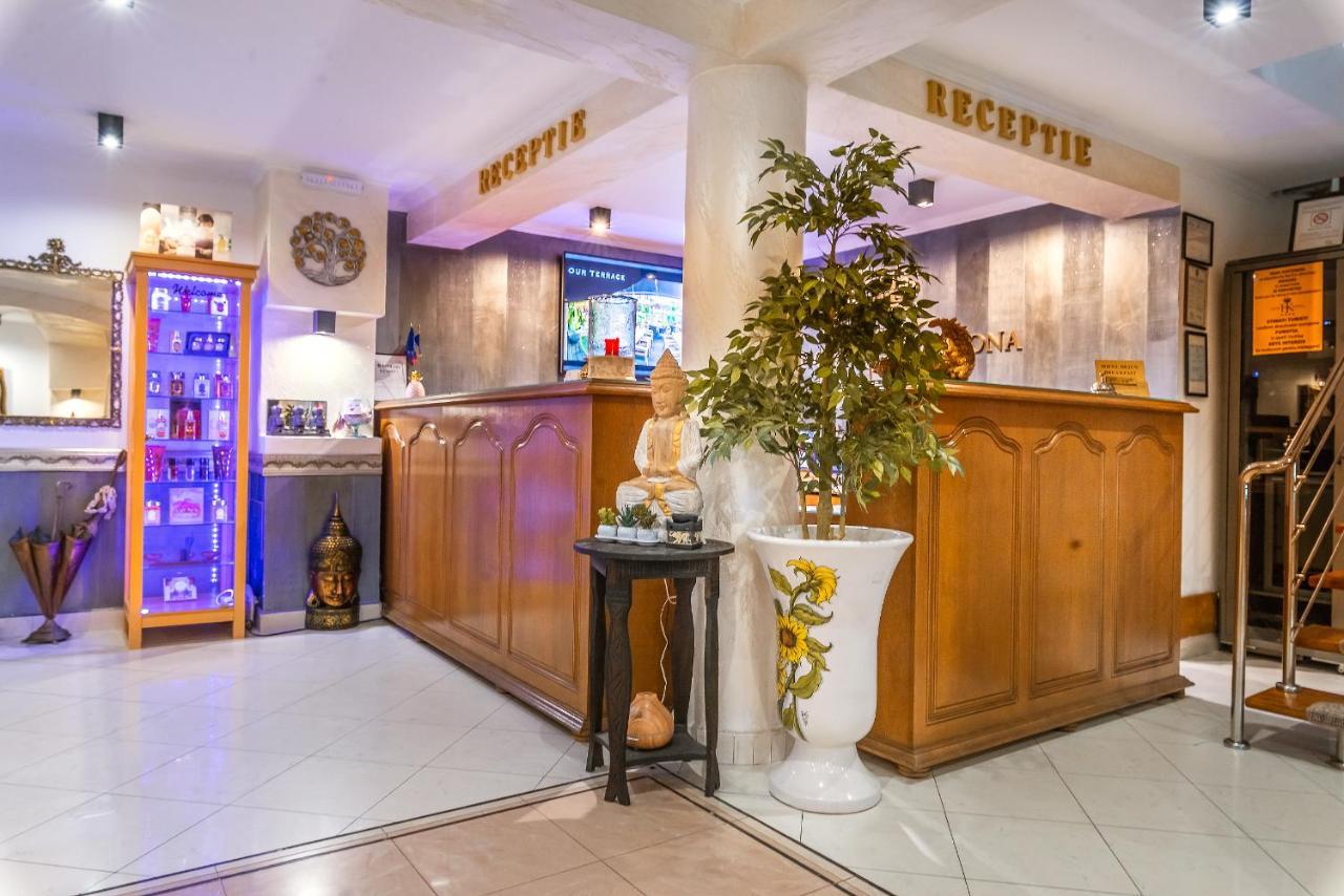 Hotel Korona Сигишоара Экстерьер фото
