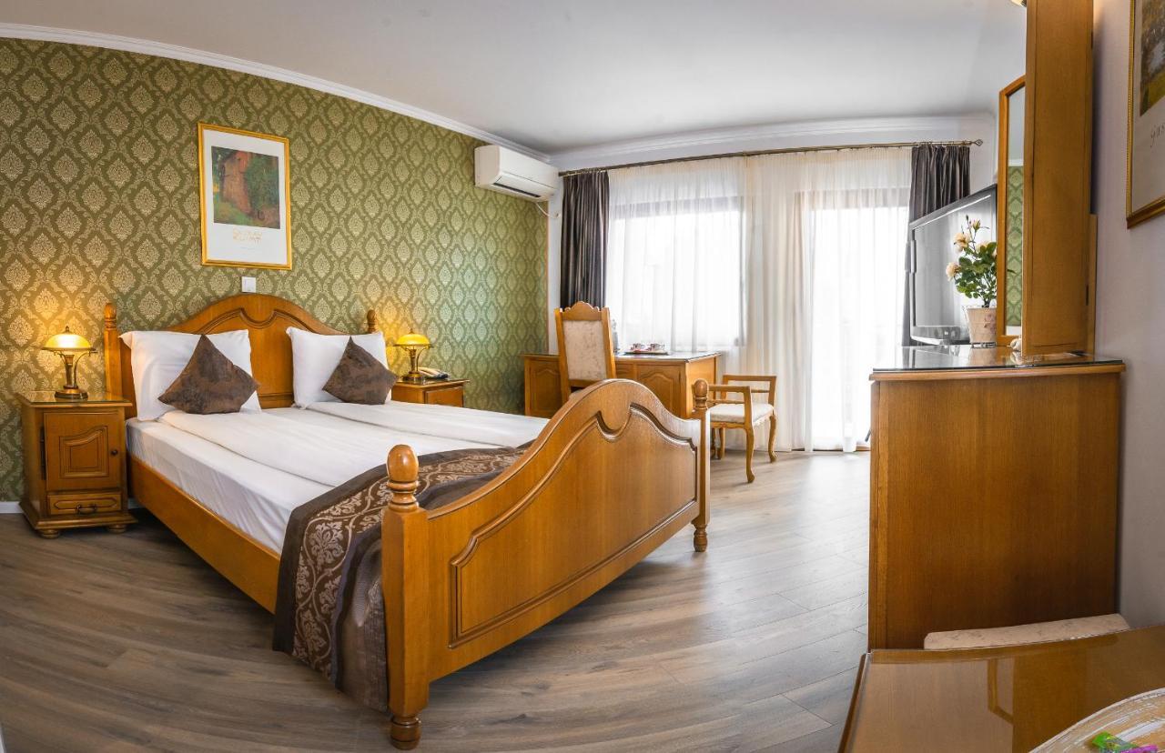 Hotel Korona Сигишоара Экстерьер фото