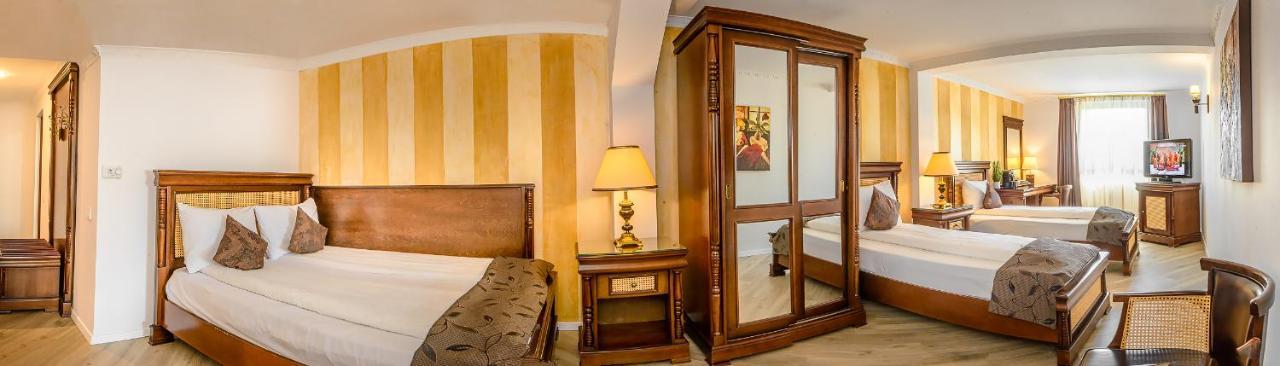 Hotel Korona Сигишоара Экстерьер фото