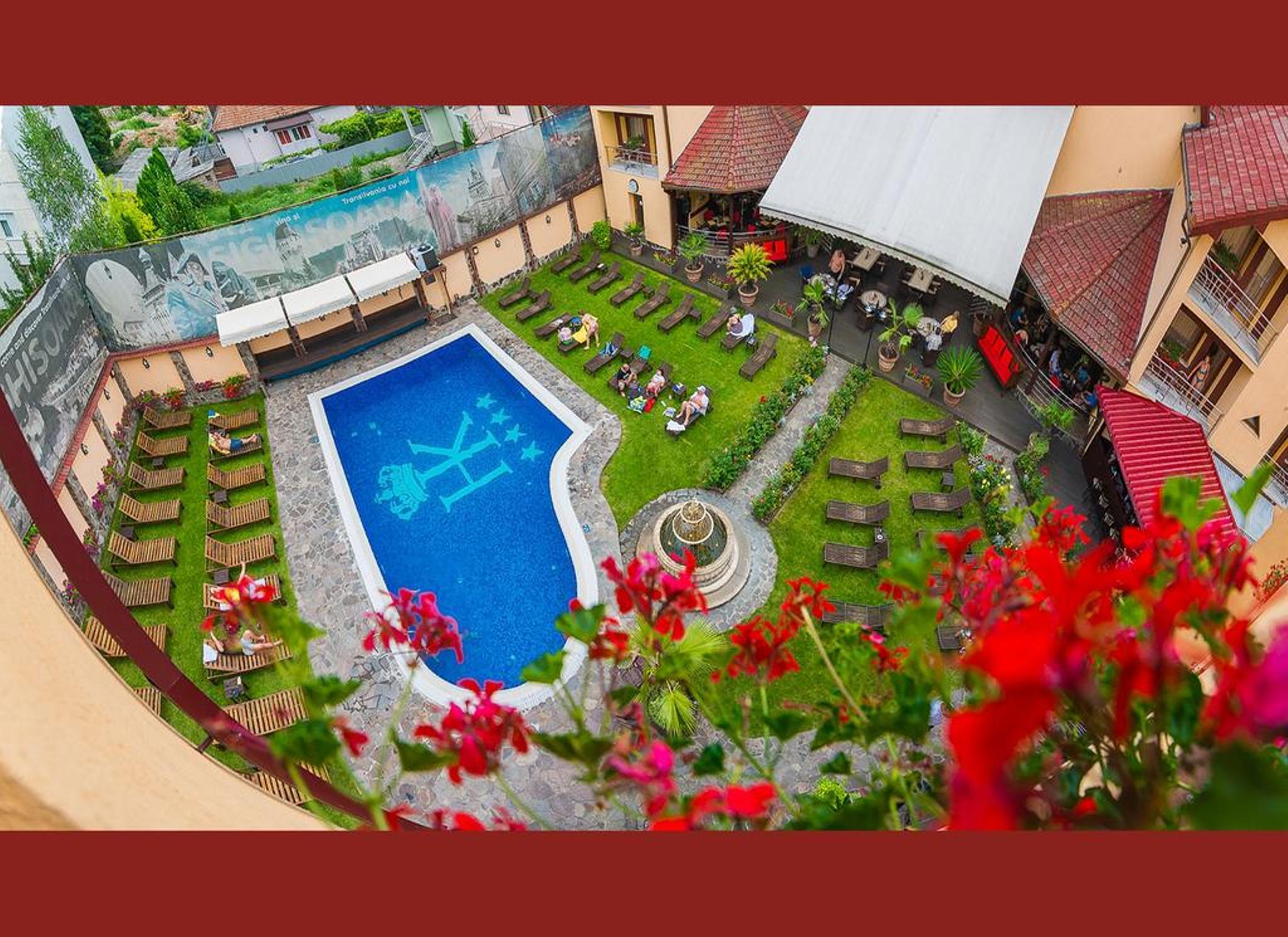 Hotel Korona Сигишоара Экстерьер фото