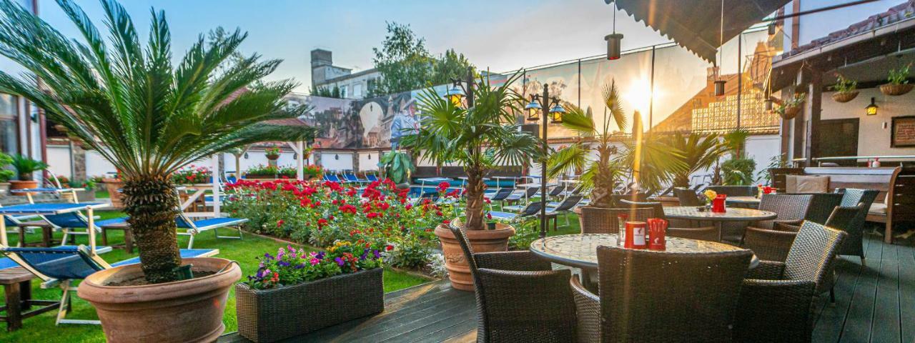 Hotel Korona Сигишоара Экстерьер фото